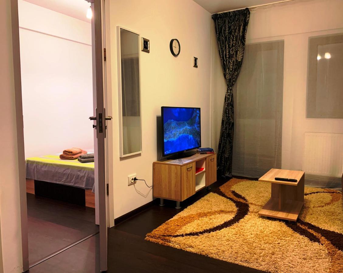 At Home Яссы Экстерьер фото